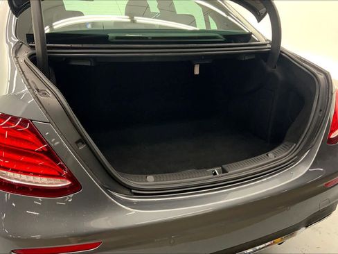 Used 2020 Mercedes-Benz E 350 Sedan image 15