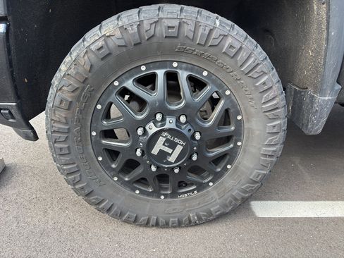 Used 2024 Chevrolet Silverado 3500 High Country w/ High Country Premium Package AWD/4WD image 7