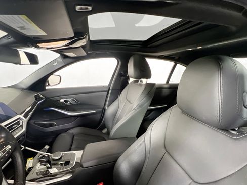 Used 2021 BMW 330i xDrive 330i xDrive w/ Convenience Package image 21