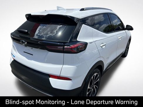 Used 2022 Chevrolet Bolt EUV Premier w/ Super Cruise Package FWD image 9