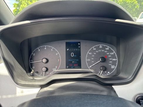 Used 2024 Toyota Corolla SE w/ SE Premium Package FWD image 18