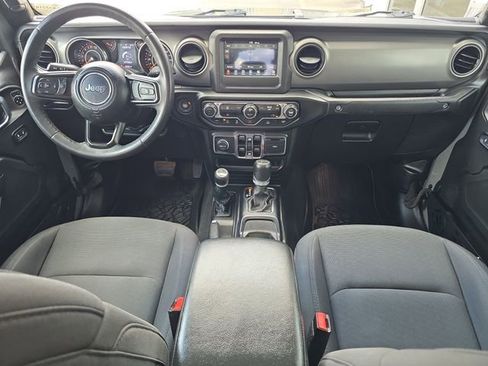 Used 2023 Jeep Gladiator Sport AWD/4WD image 11