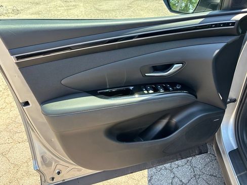 Used 2023 Hyundai Tucson Limited AWD/4WD image 19