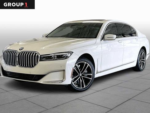 Used 2021 BMW 750i xDrive image 1