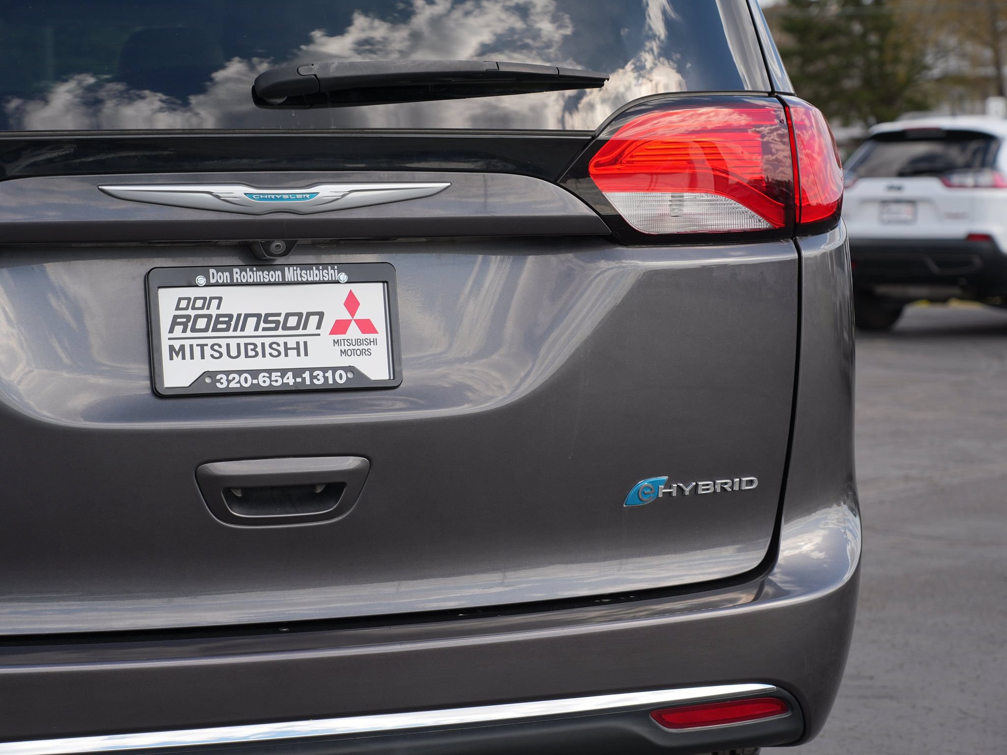 Used 2017 Chrysler Pacifica Touring Plus FWD image 11