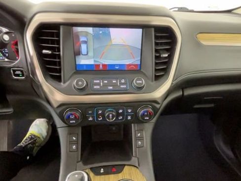 Used 2018 GMC Acadia Denali w/ Technology Package AWD/4WD image 34
