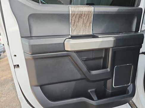 Used 2019 Ford F250 Lariat w/ Lariat Ultimate Package image 11