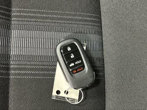 Used 2025 Honda Civic Sport image 32