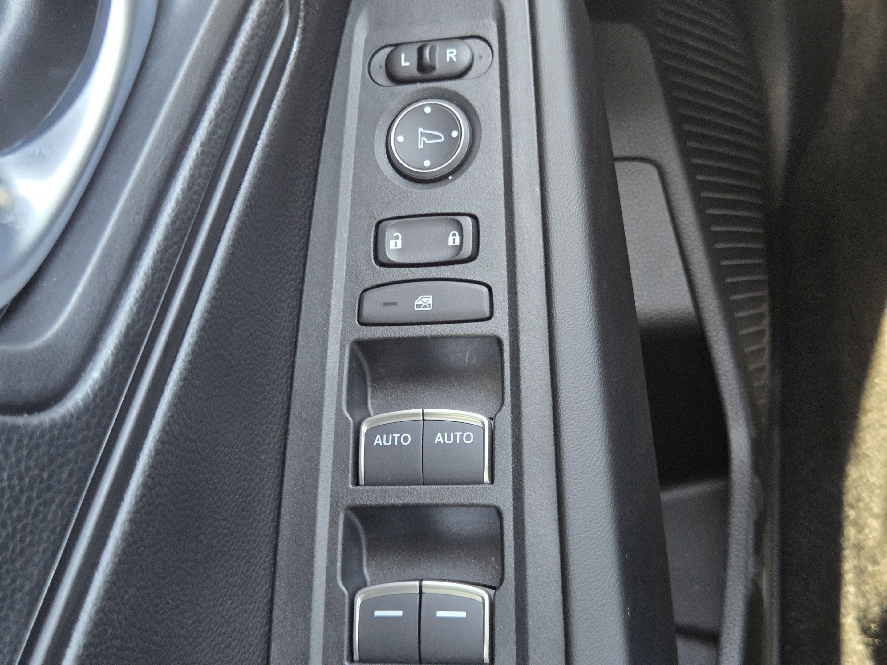 Certified 2025 Honda Accord LX image 21