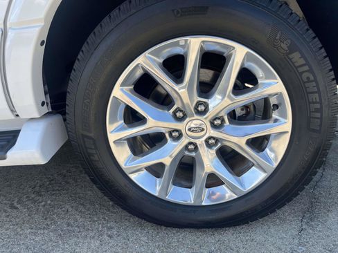 Used 2016 Ford Expedition Limited RWD image 9