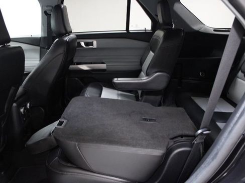 Used 2022 Ford Explorer XLT w/ Equipment Group 202A image 38