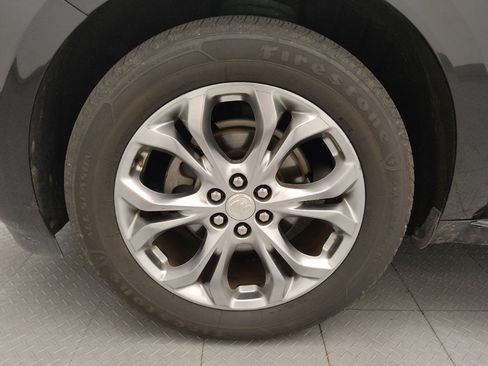 Used 2020 Buick Enclave Avenir w/ Avenir Technology Package FWD image 31