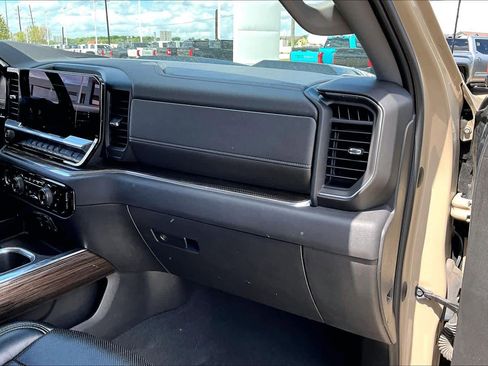 Used 2023 Chevrolet Silverado 1500 LT Trail Boss w/ Protection Package image 19