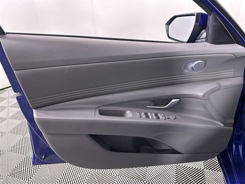 Used 2022 Hyundai Elantra SEL w/ Convenience Package image 23
