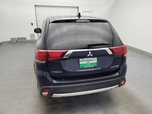 Used 2017 Mitsubishi Outlander SE image 6