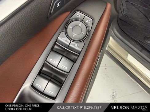 Used 2020 Buick Enclave Avenir w/ Avenir Technology Package FWD image 19