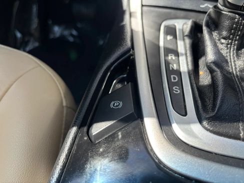 Used 2015 Ford Edge SEL w/ Equipment Group 201A AWD/4WD image 41