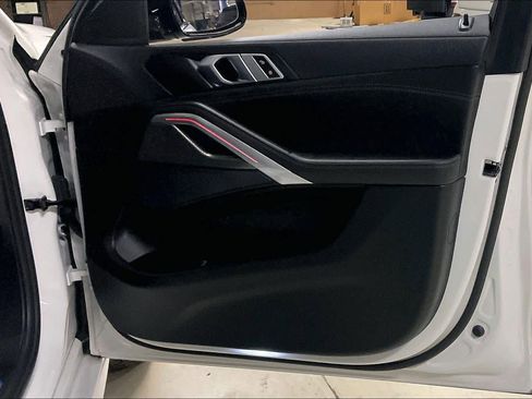 Used 2023 BMW X6 xDrive40i w/ M Sport Package image 21