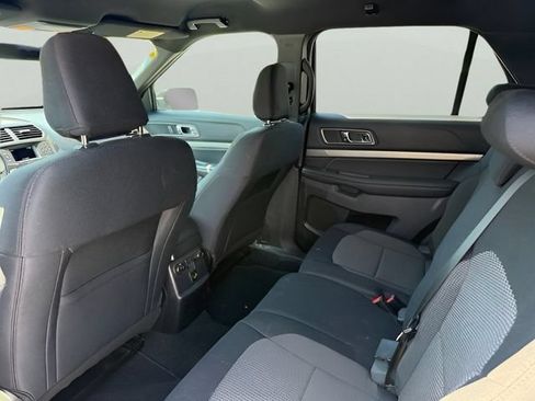 Used 2019 Ford Explorer XLT AWD/4WD image 9