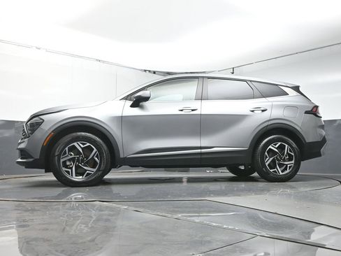 Used 2024 Kia Sportage LX image 31