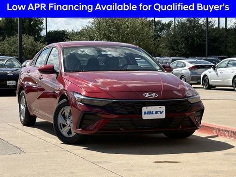New 2025 Hyundai Elantra SE image 2