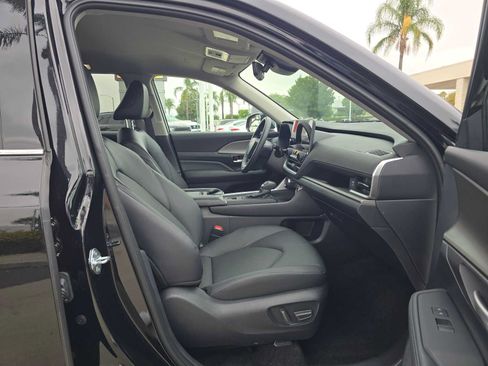 Certified 2026 Toyota Grand Highlander FWD image 10