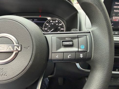 Used 2023 Nissan Rogue SV AWD/4WD image 23