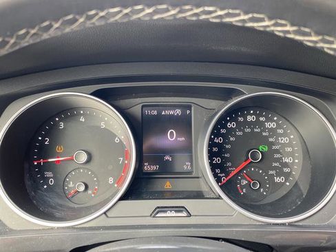 Used 2021 Volkswagen Tiguan SE image 14