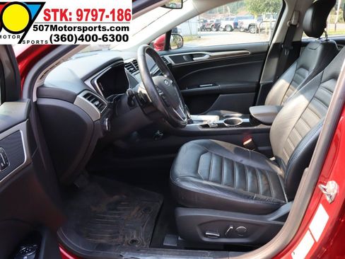 Used 2013 Ford Fusion SE FWD image 13