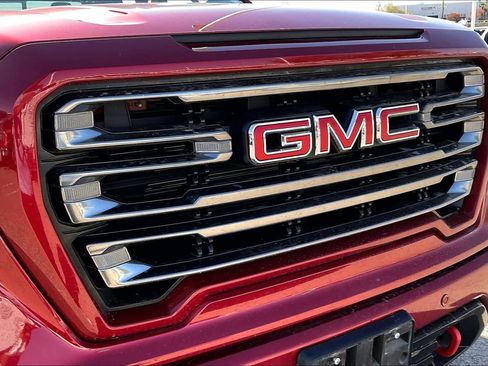 Used 2019 GMC Sierra 1500 AT4 w/ Off Road Performance Package image 29