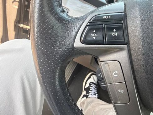Used 2011 Honda Odyssey Touring image 16