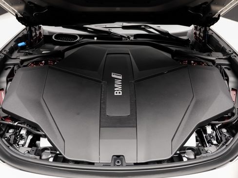 Used 2023 BMW i7 xDrive60 w/ Executive Package 2 image 73