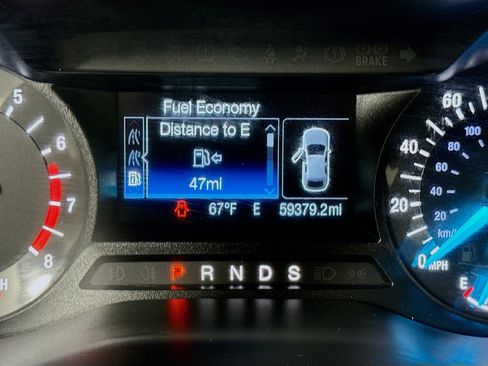 Used 2016 Ford Fusion SE image 16