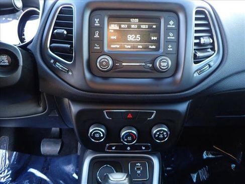 Used 2018 Jeep Compass Latitude w/ Cold Weather Group image 14