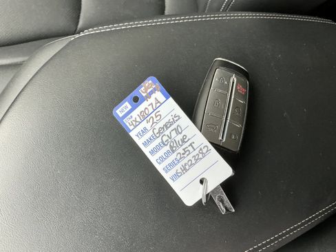 Used 2025 Genesis GV70 2.5T image 8