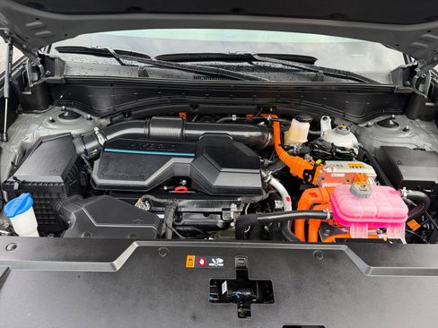 Used 2025 Hyundai Santa Fe Calligraphy image 21