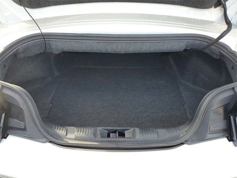 Used 2024 Ford Mustang Convertible image 7