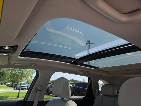 Certified 2023 Kia Sorento EX w/ Panoramic Sunroof Package FWD image 32