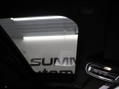 Used 2023 Jeep Grand Cherokee Altitude AWD/4WD image 13