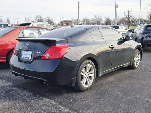 Used 2010 Nissan Altima 2.5 S w/ Premium Pkg image 2