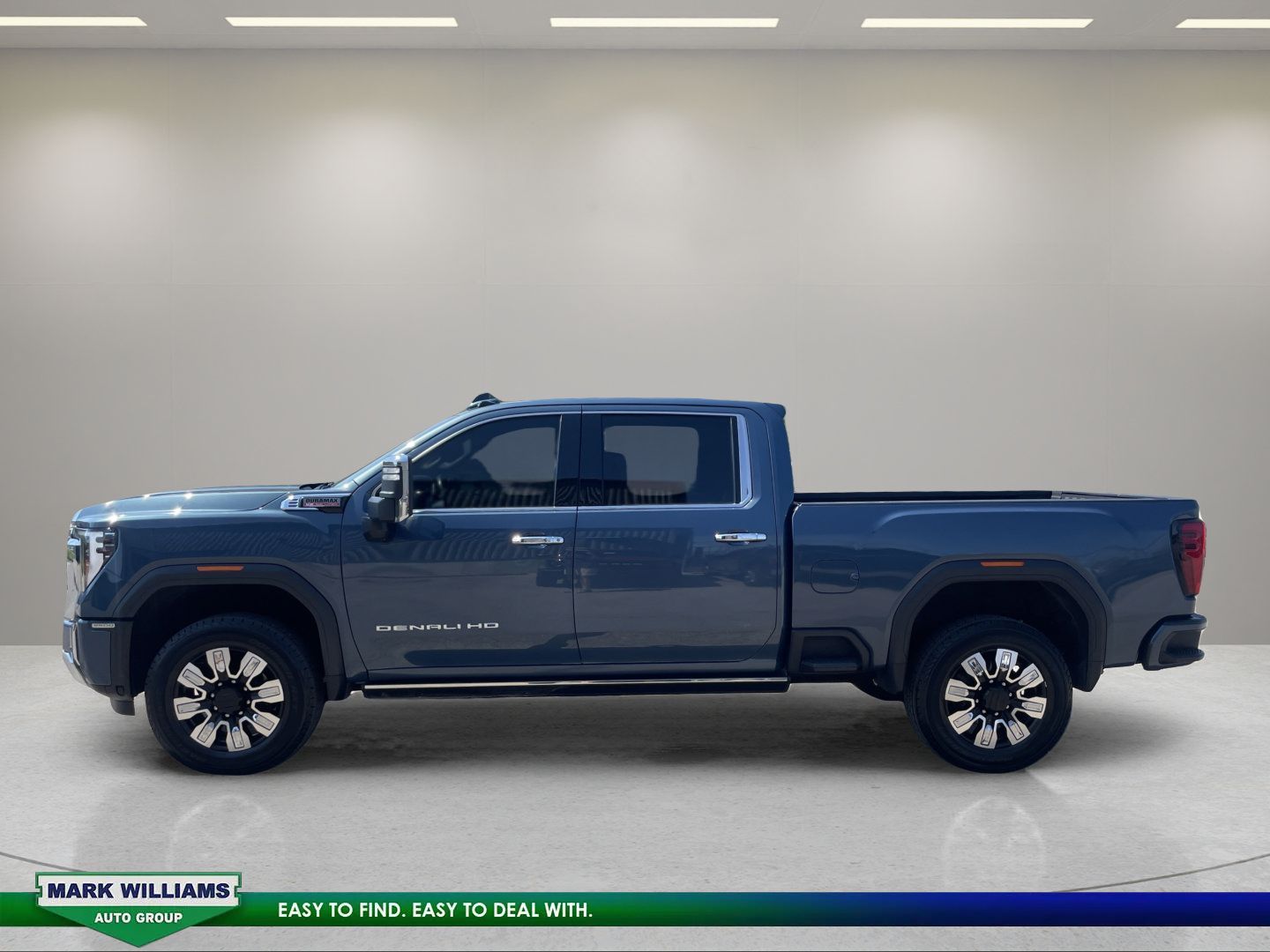 Used 2024 GMC Sierra 3500 Denali w/ Denali Reserve Package AWD/4WD image 4
