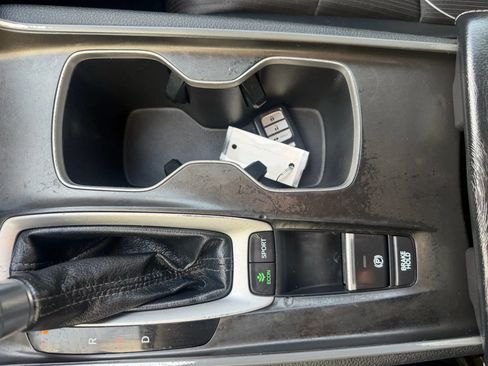 Used 2018 Honda Accord Sport image 22