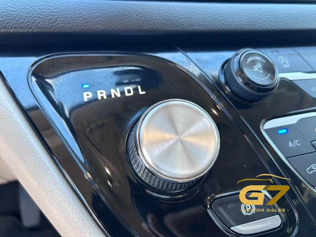Used 2017 Chrysler Pacifica Touring FWD image 20