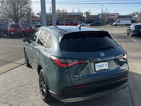 Used 2024 Honda HR-V Sport image 9
