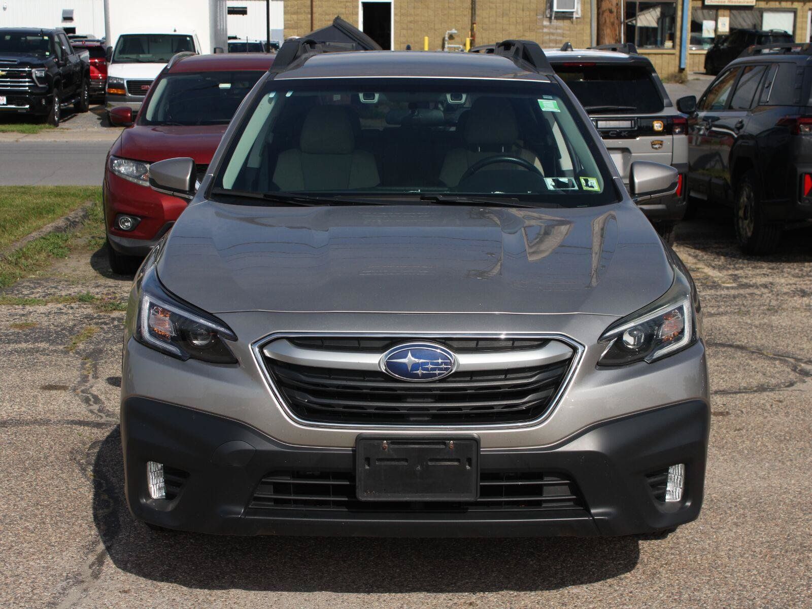 Used 2020 Subaru Outback Premium AWD/4WD image 2