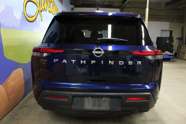 Used 2025 Nissan Pathfinder SV FWD image 5
