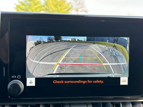 Used 2025 Toyota RAV4 LE image 17