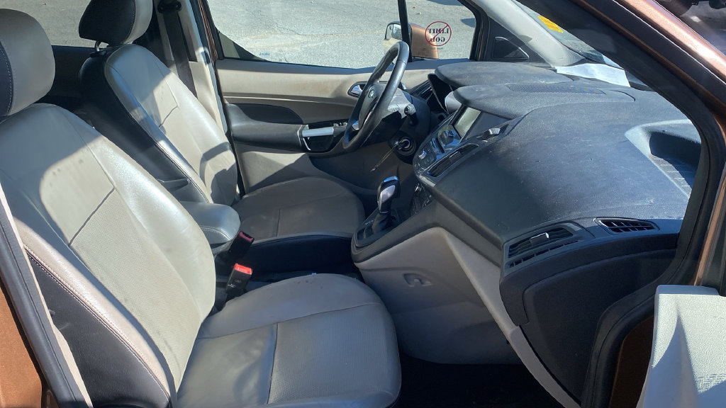 Used 2014 Ford Transit Connect Titanium FWD image 12