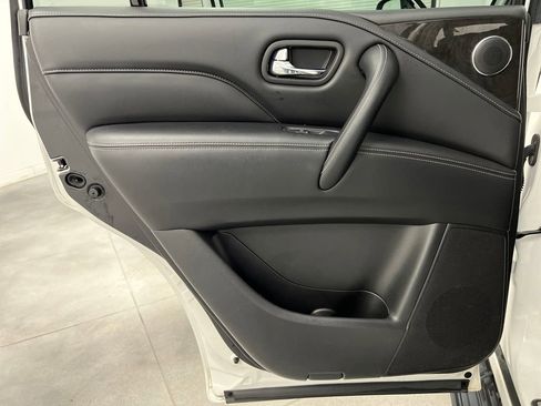 Used 2024 INFINITI QX80 Luxe image 17