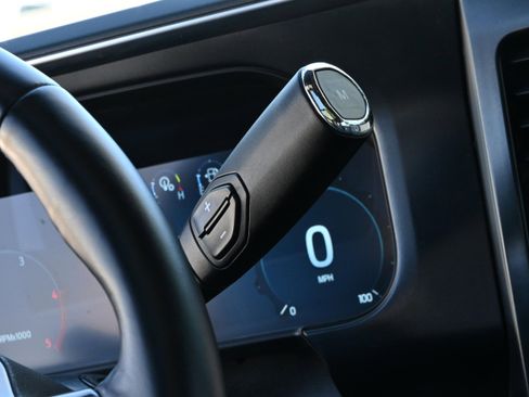 Used 2025 Ford F250 Platinum image 29